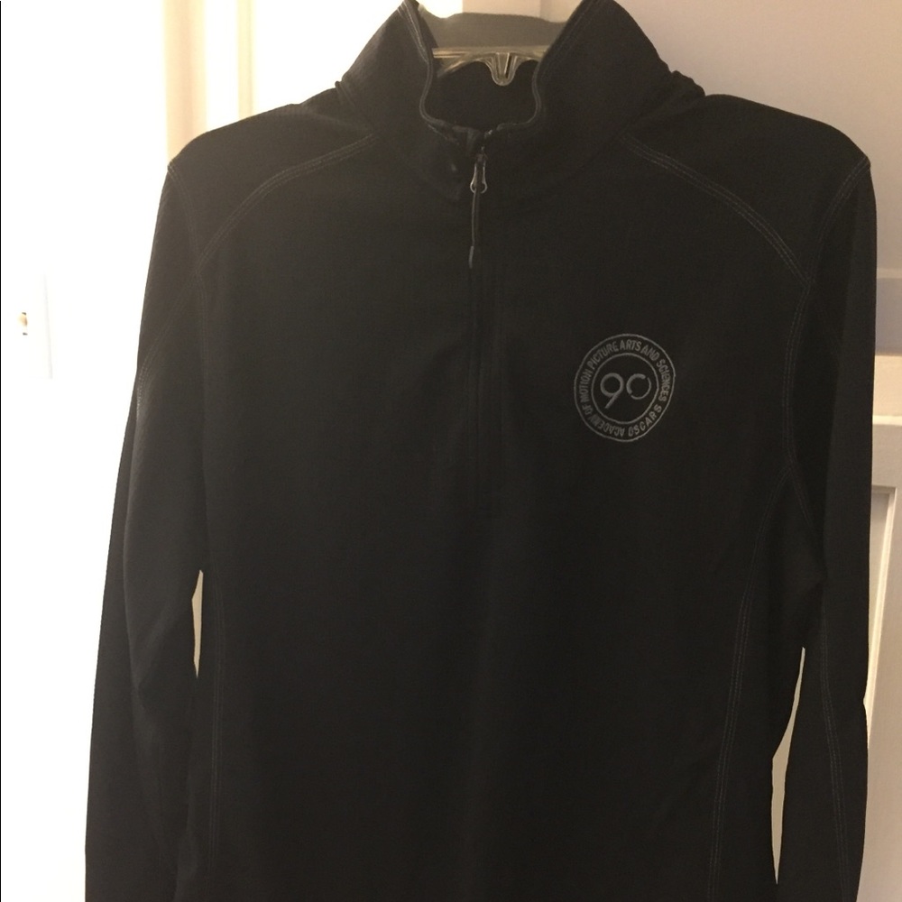 90th Oscar’s athletic top